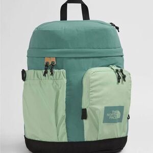 NWT North Face Mountain Daypack Backpack Green Hiking Lightweight